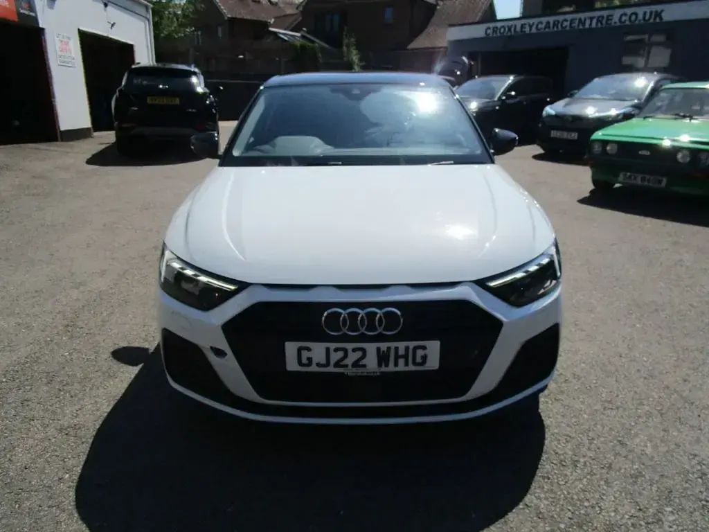 Used Audi A1 Sportback Design 95 HP (69 kW) 2022 White Hatchback