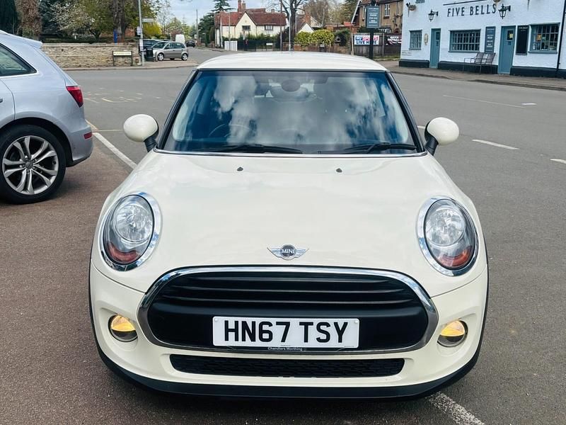 Used Mini One D Hatch 95 HP (69 kW) 2017 White Hatchback
