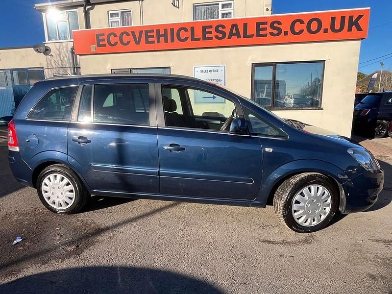 Blue Used 2011 Vauxhall Zafira MPV | £3,495 (Fair price) - Image 1/4