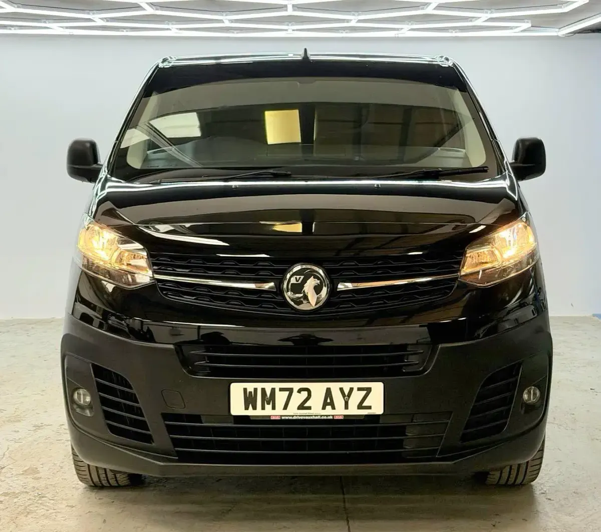 Used Vauxhall Vivaro S 120 HP (88 kW) 2022 Black MPV
