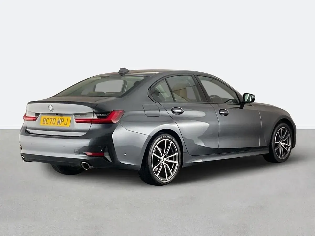 Usado BMW 320 Sport Line 2021 Gris Berlina