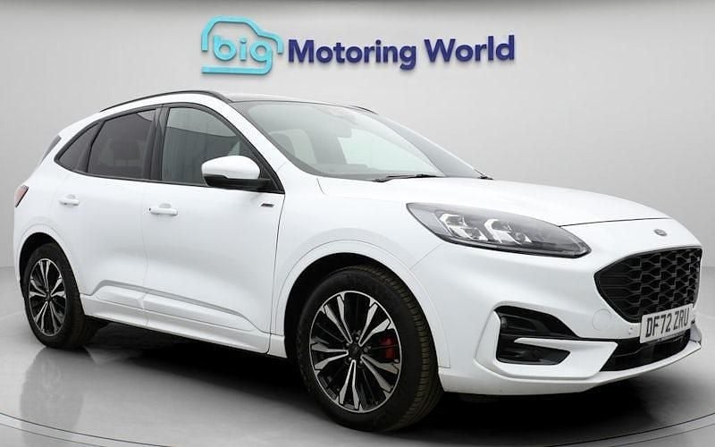 Usado Ford Kuga ST-Line X 190 HP (139 kW) 2023 SUV