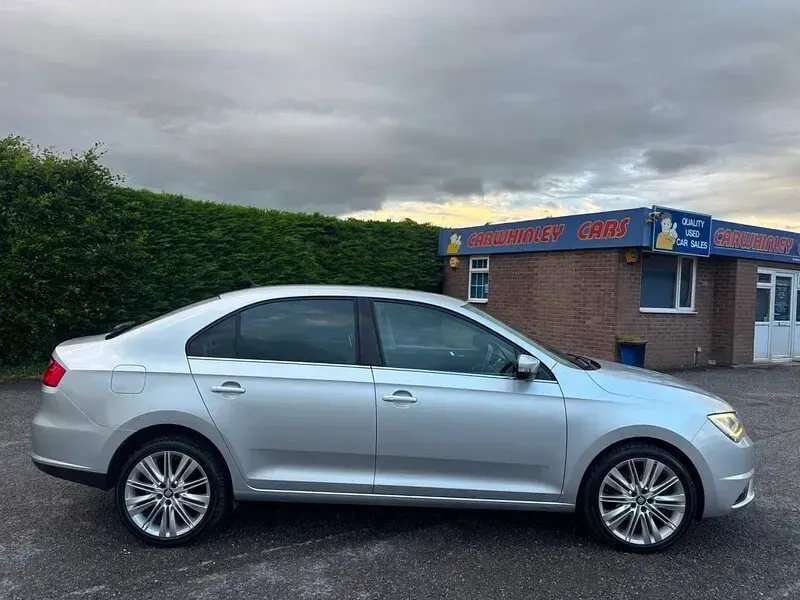 Used Seat Toledo XCELLENCE 110 HP (80 kW) 2017 Silver Hatchback