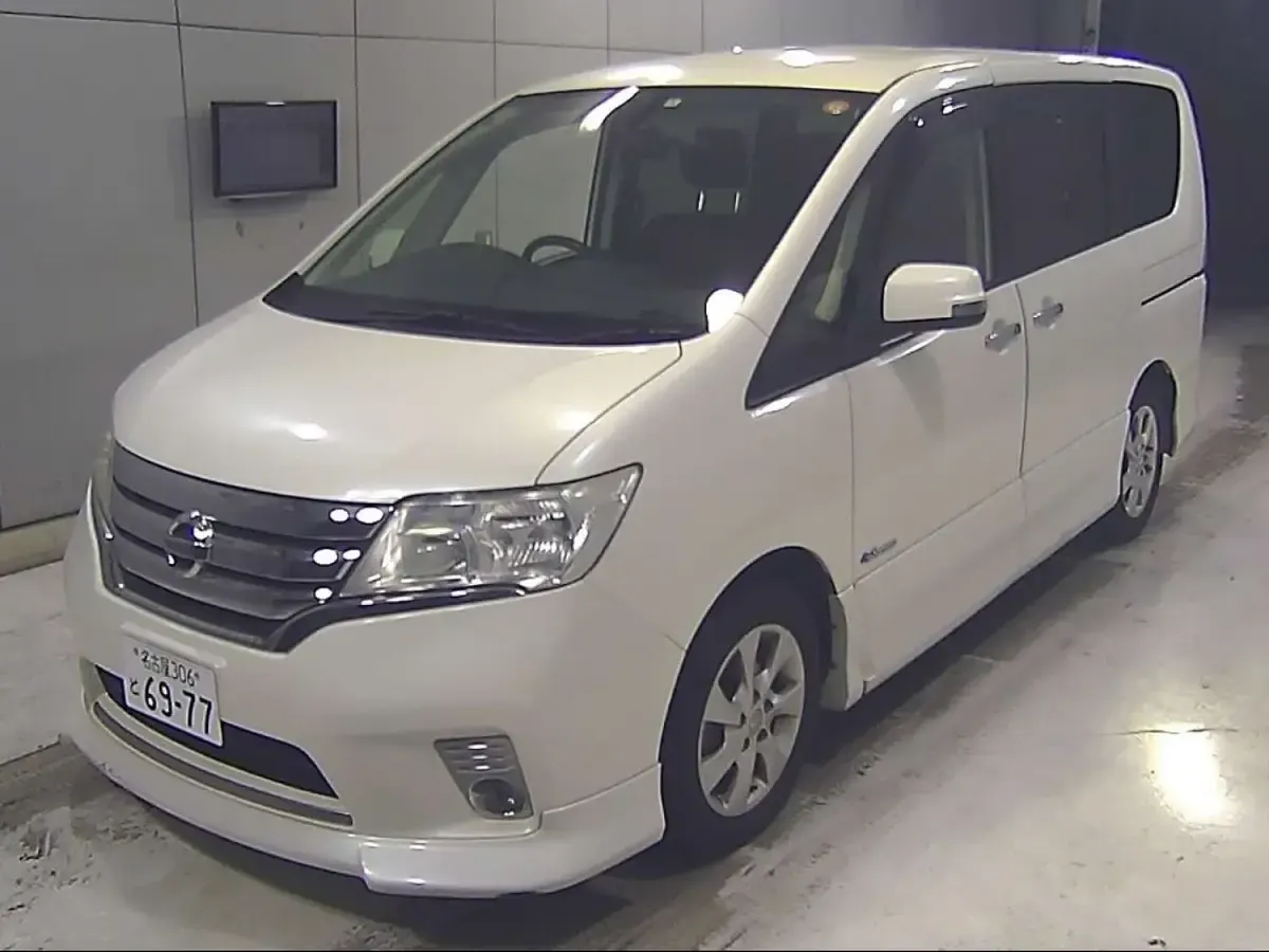 Used Nissan Serena S 2012 White MPV