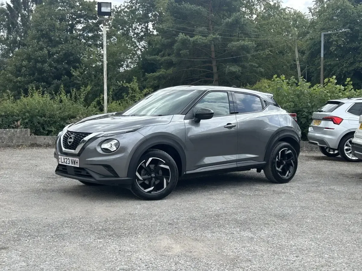Used Nissan Juke N-Connecta 114 HP (83 kW) 2023 Grey SUV