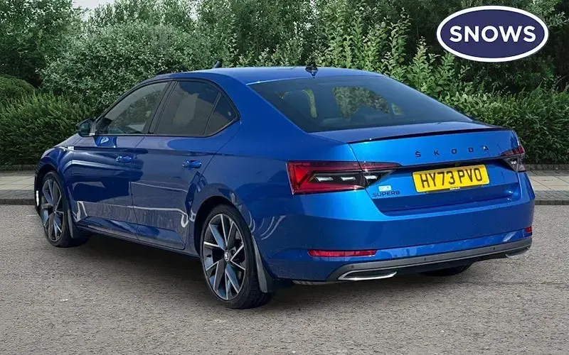 Used Skoda Superb SportlinePlus 190 HP (139 kW) 2023 Blue Hatchback