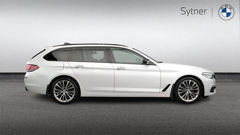 Used BMW 520 Comfort Edition 190 HP (139 kW) 2017 White Estate