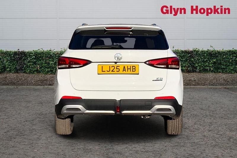 Used MG ZS Trophy 2025 White Hatchback