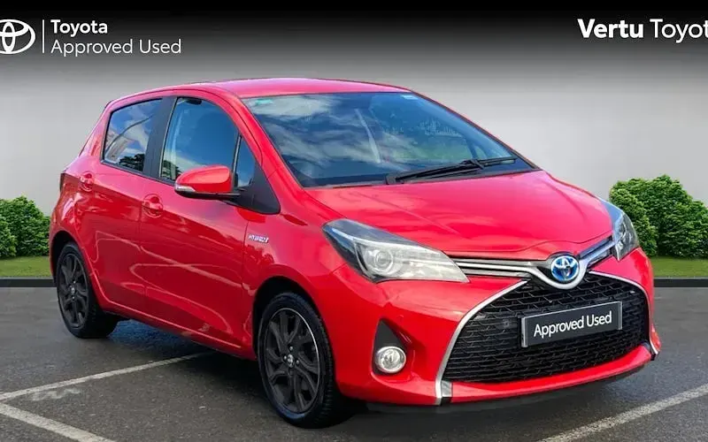 Used Toyota Yaris Design 101 HP (74 kW) 2016 Hatchback