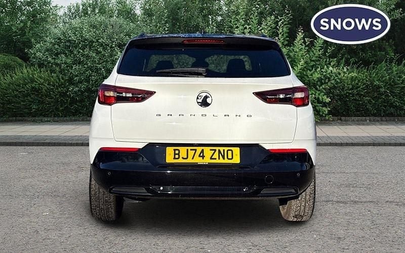 Used Vauxhall Grandland X Ultimate 136 HP (100 kW) 2024 White SUV