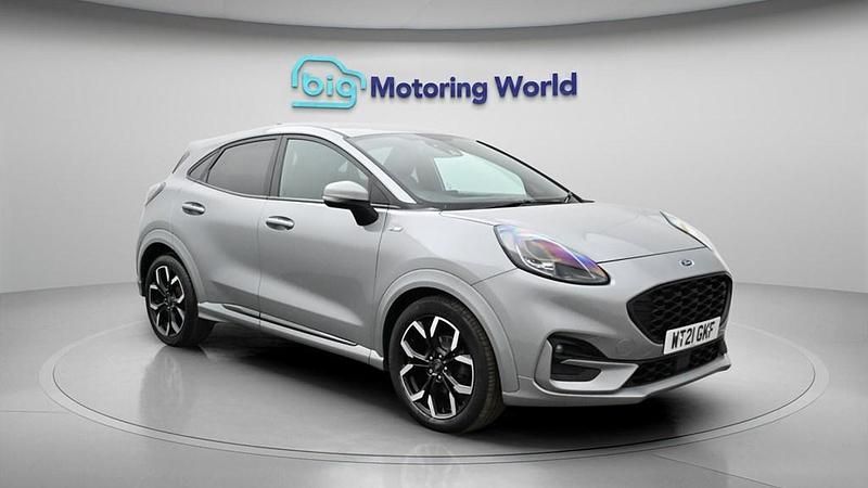 Usado Ford Puma ST-Line X 155 HP (114 kW) 2021 Prateado SUV