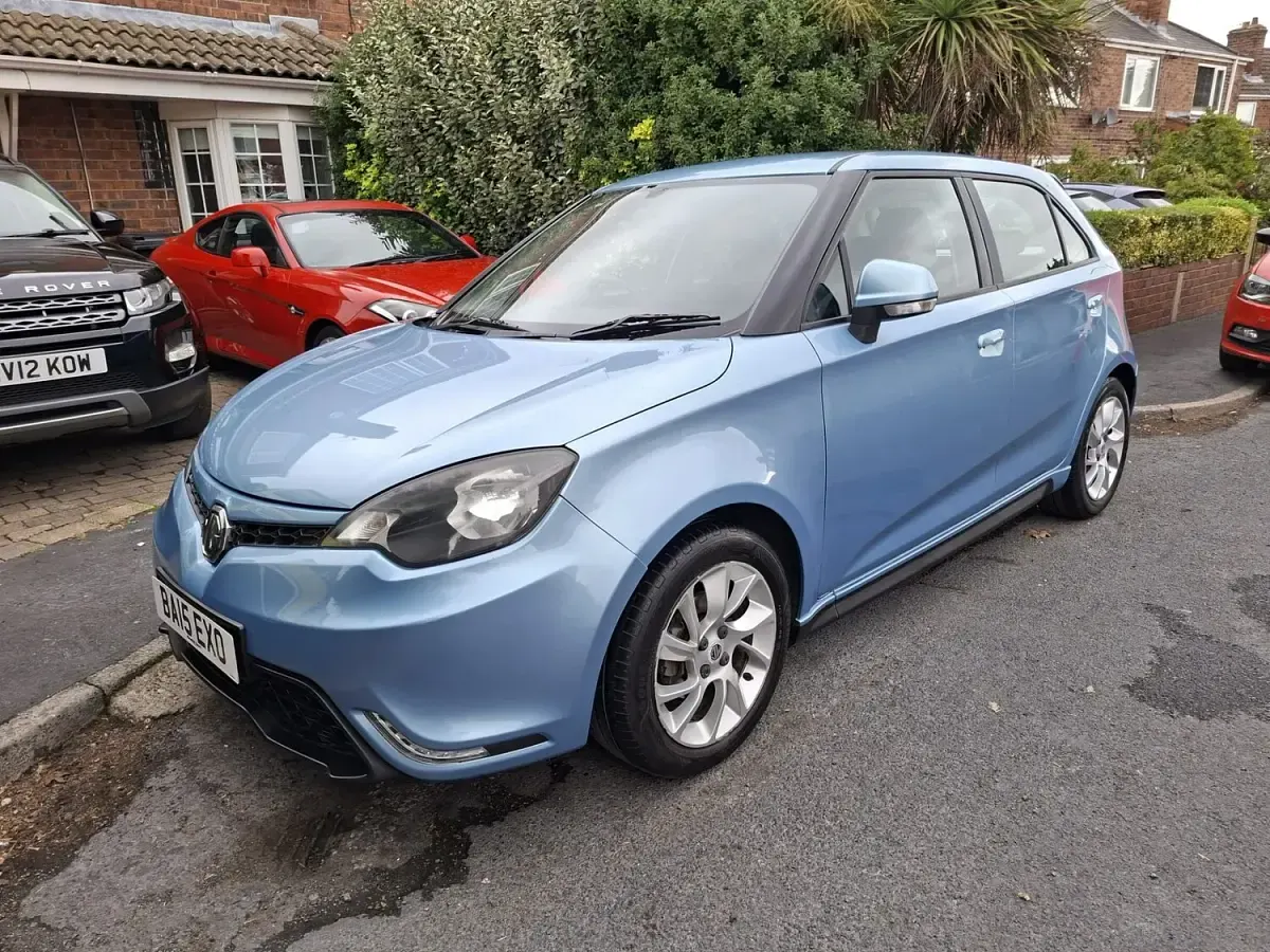 Used MG MG3 106 HP (77 kW) 2015 Blue Hatchback
