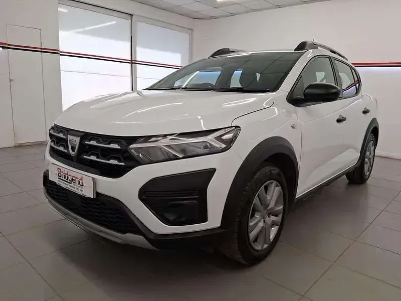 Used Dacia Sandero Essentiel 2022 White Hatchback