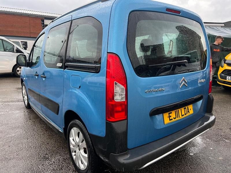 Usado Citroën Berlingo XTR 2011 Azul Monovolumen