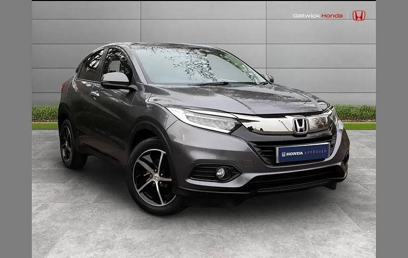 Used Honda HR-V SE 182 HP (133 kW) 2019 Shining grey SUV