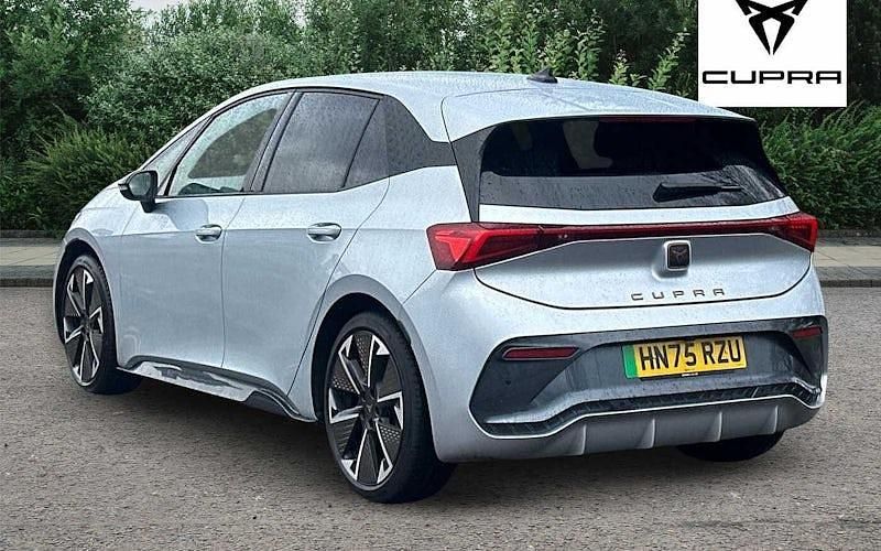 Used Cupra Born e-Boost 169 kW (231 HP) 2025 Geyser silver Hatchback