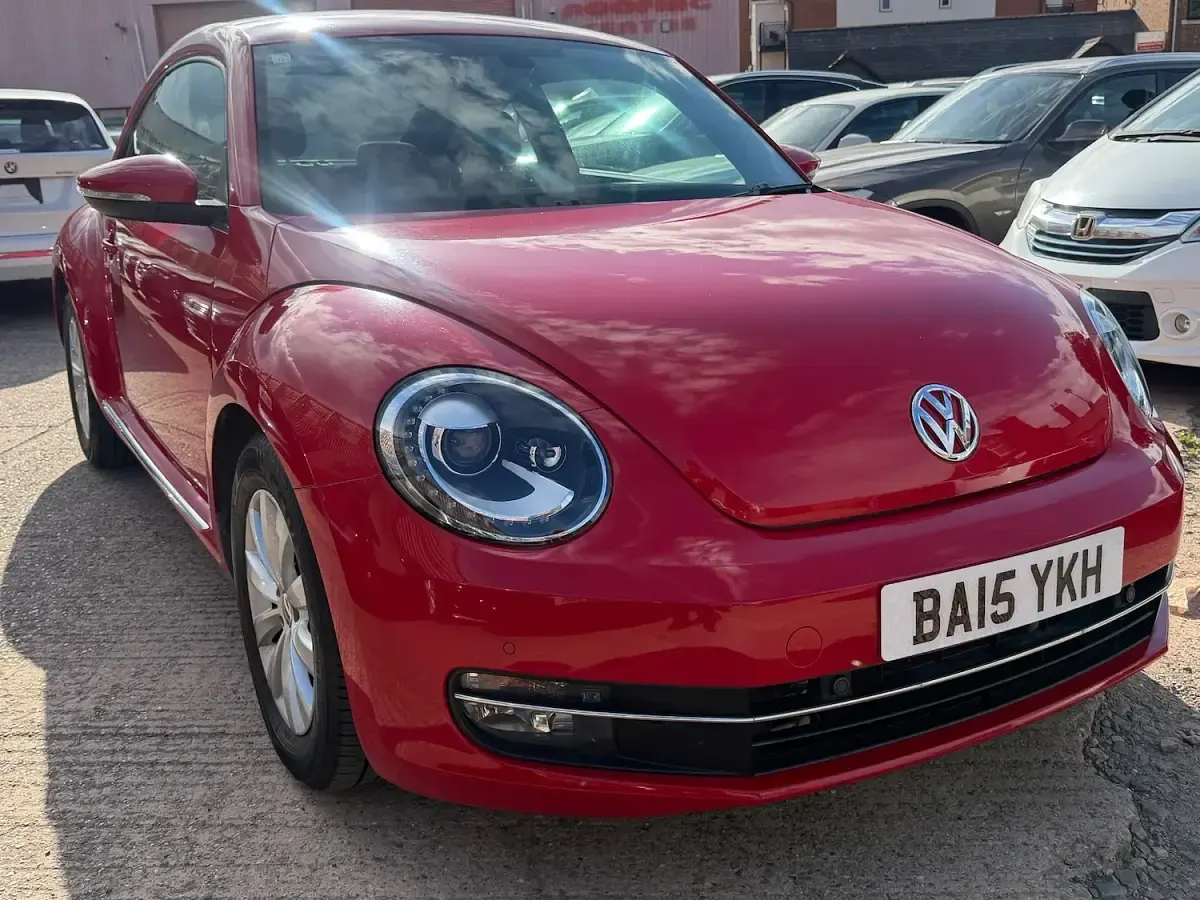 Used VW Beetle 105 HP (77 kW) 2015 Red Hatchback