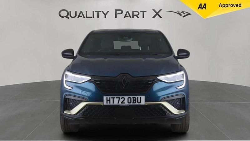 Begagnad Renault Arkana Engineered 2023 Blå SUV