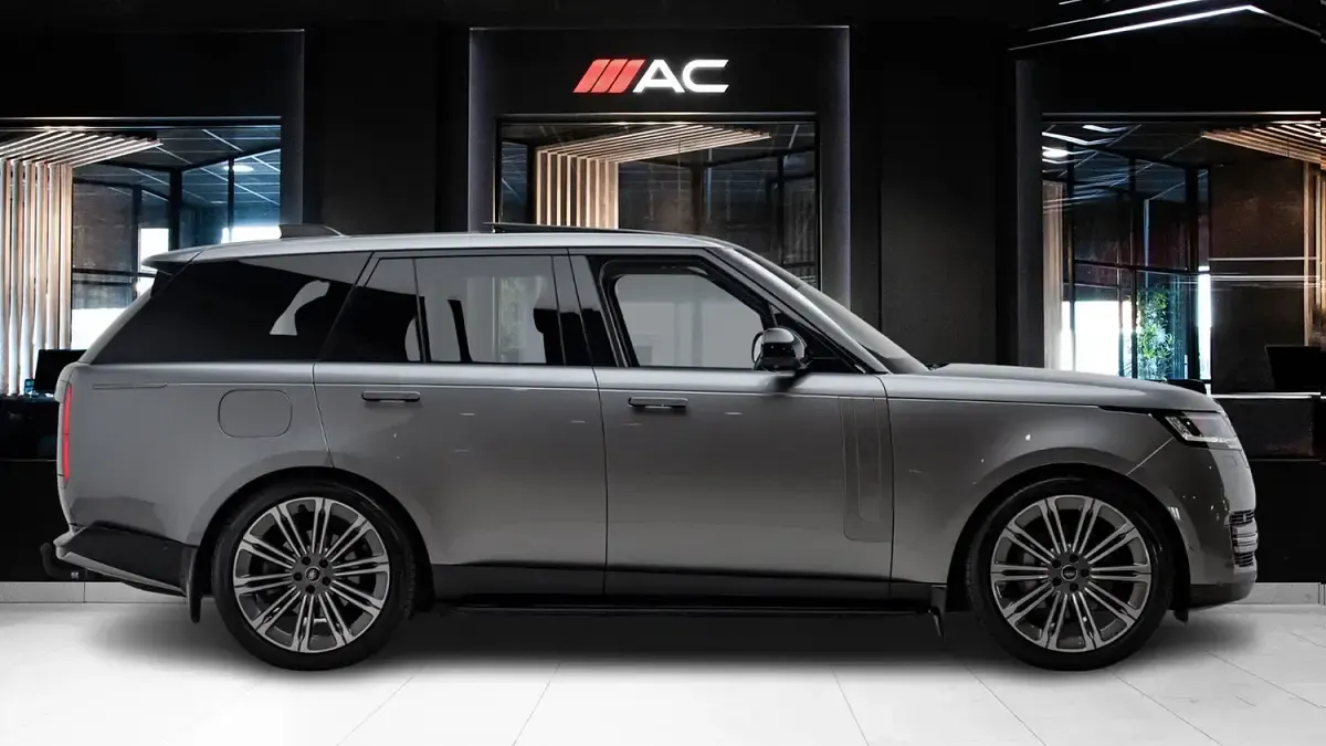 Used Land Rover Range Rover SE 2024 Grey SUV