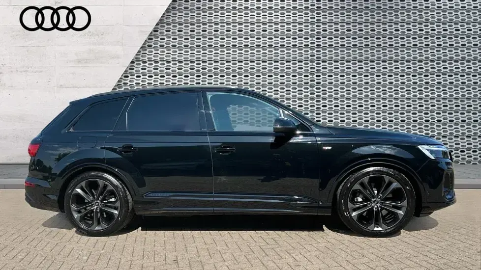 Used Audi Q7 Black Edition 286 HP (210 kW) 2025 Black SUV