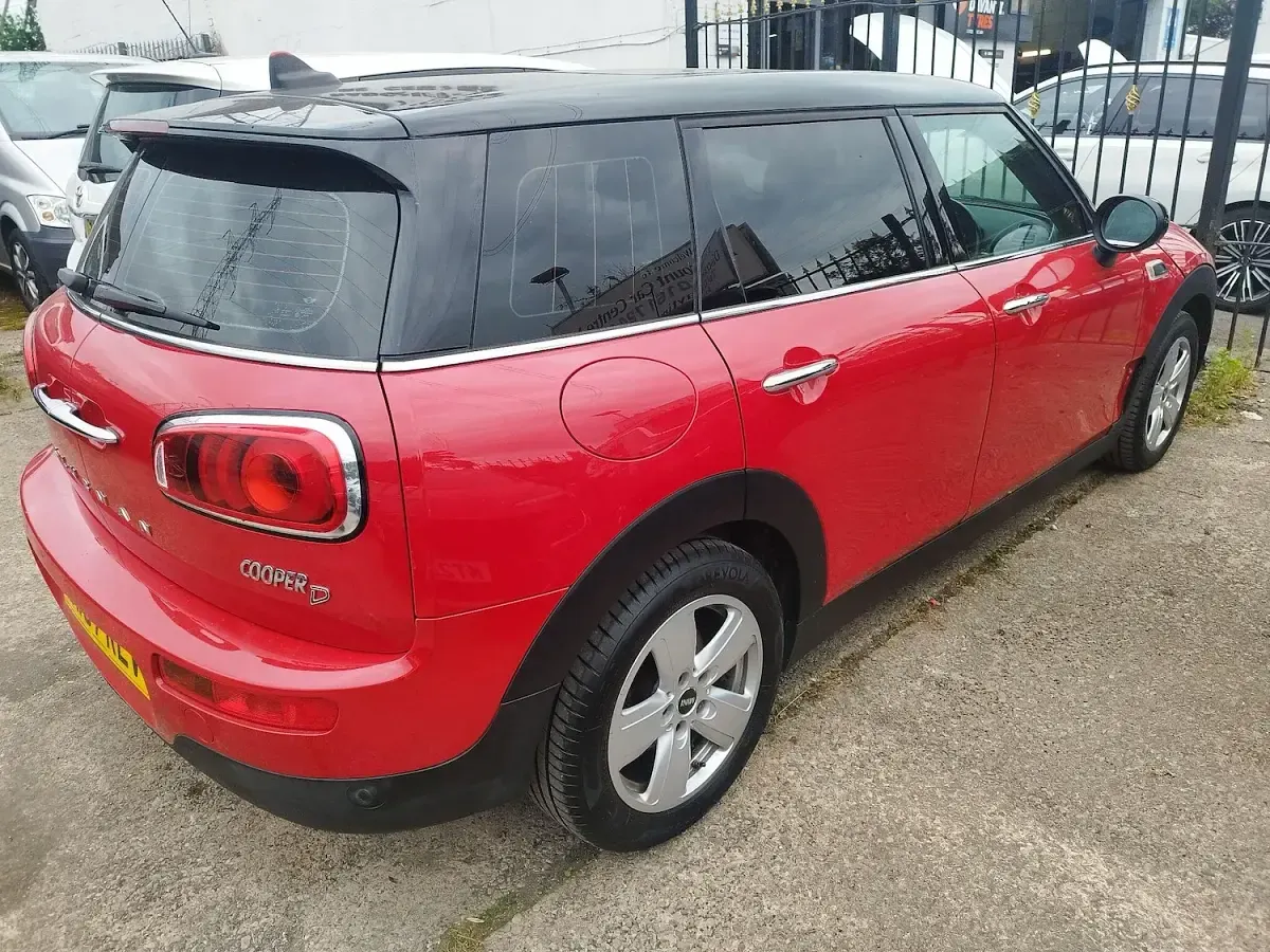 Used Mini Cooper Clubman 150 HP (110 kW) 2017 Red Estate