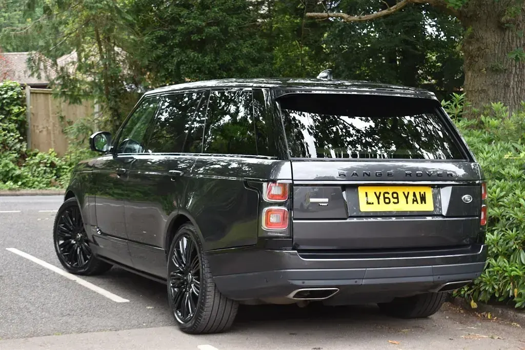 Used Land Rover Range Rover Autobiography 2019 Carpathian grey metallic with ivory perforated hide SUV