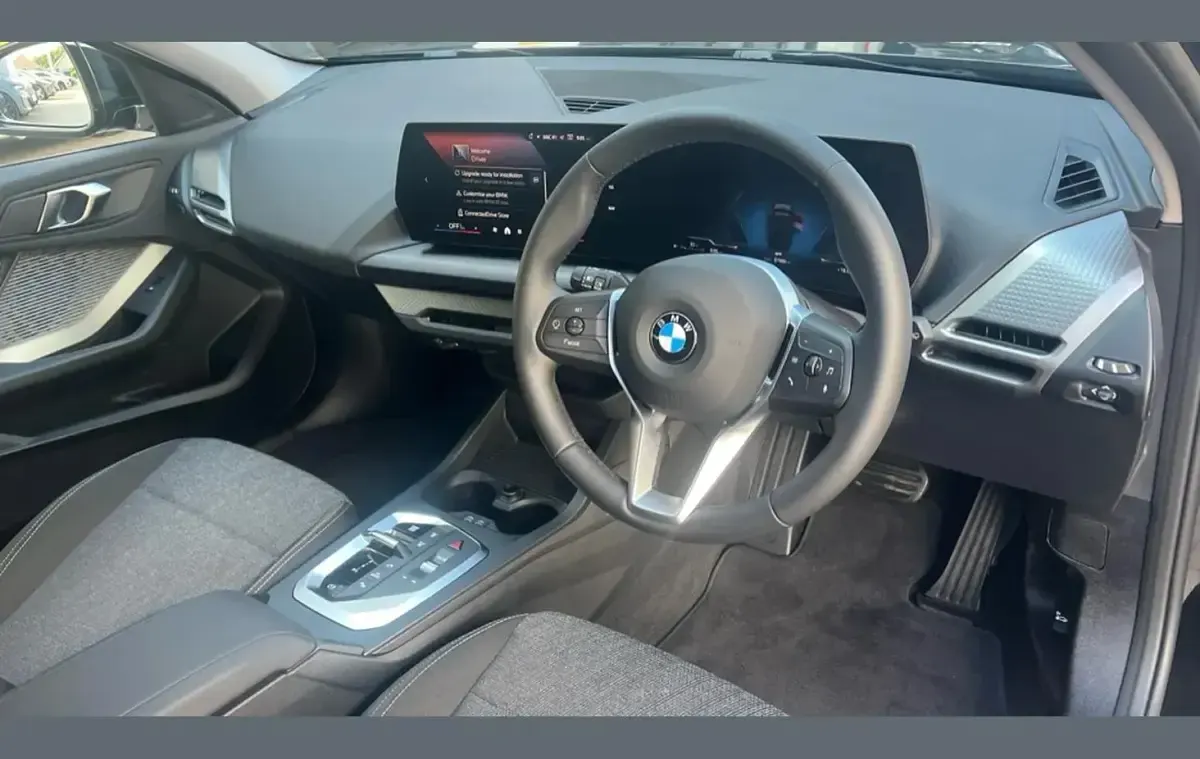 Used BMW 120 Sport Line 154 HP (113 kW) 2025 Black Hatchback