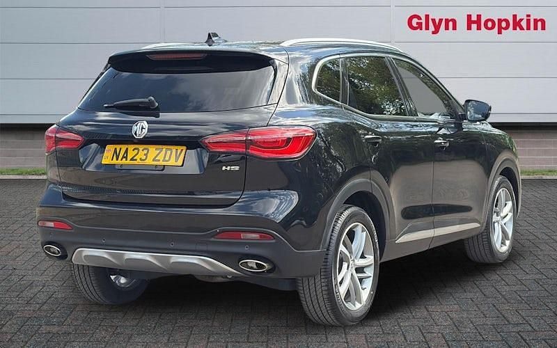 Begagnad MG HS Exclusive 162 HK (119 kW) 2023 Svart SUV