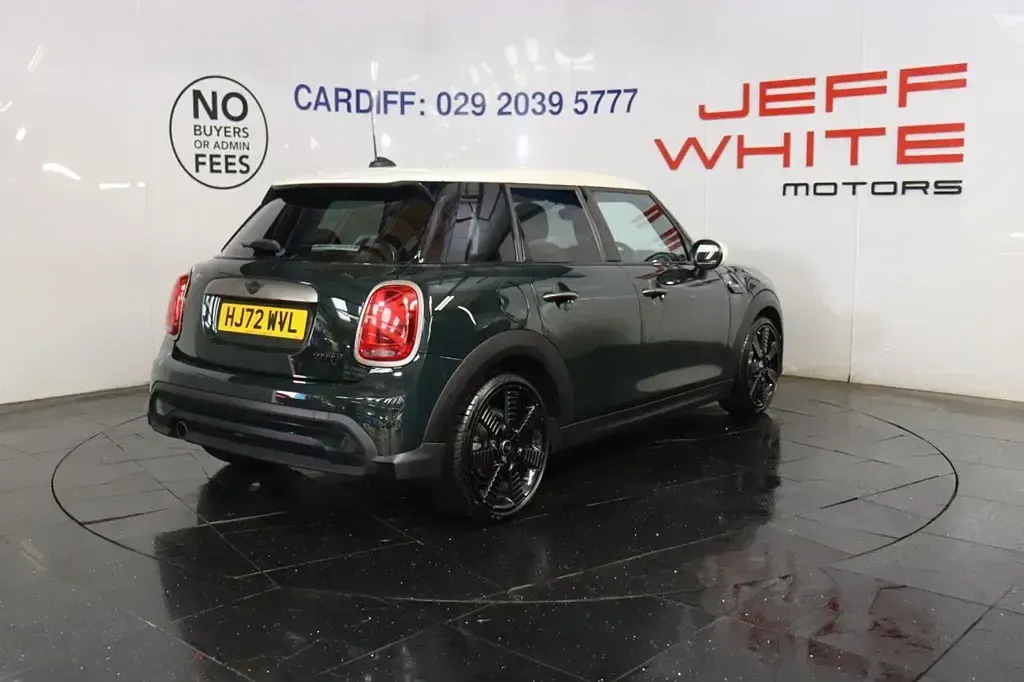 Used Mini Cooper Hatch 134 HP (98 kW) 2023 Green Hatchback
