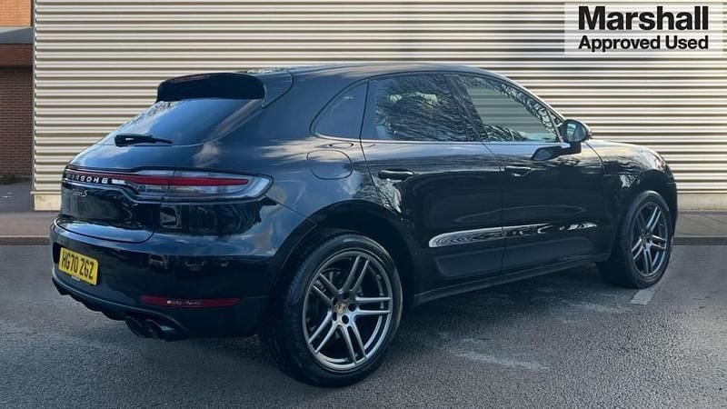 Used Porsche Macan 354 HP (260 kW) 2020 Jet black metallic SUV