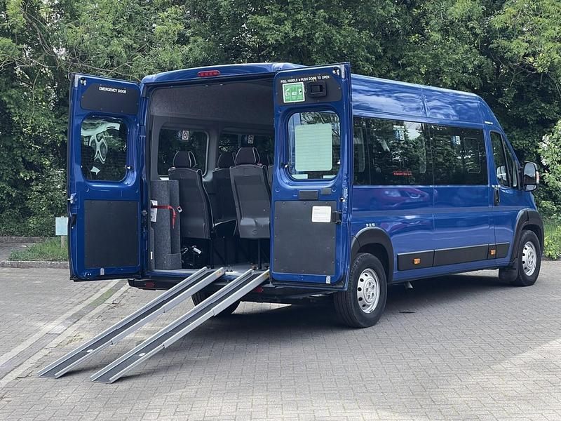 Used Peugeot Boxer 130 HP (95 kW) 2020 Blue Van