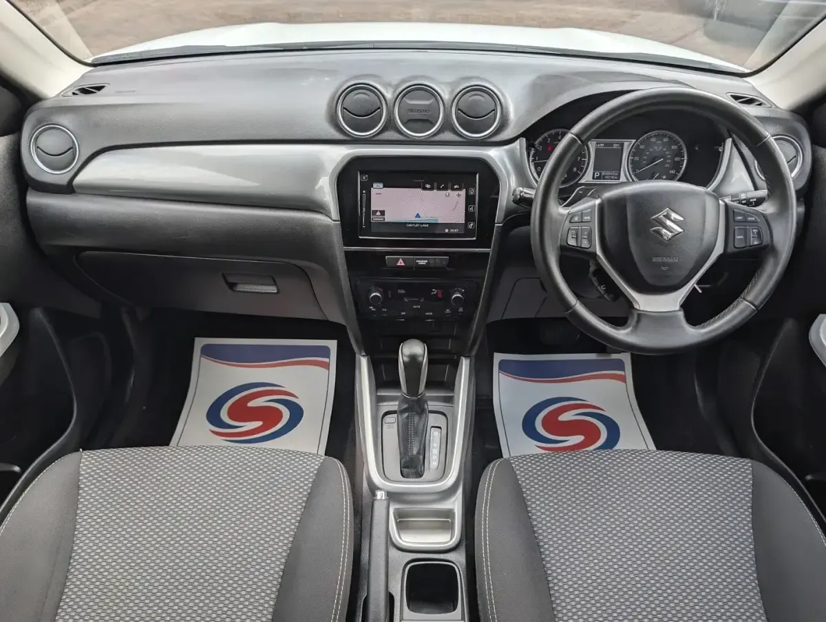 Used Suzuki Vitara SZ-T 120 HP (88 kW) 2017 Superior white SUV