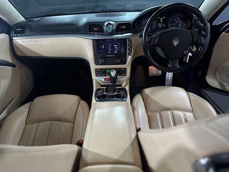 Used Maserati Granturismo 440 HP (323 kW) 2011 Blue Coupe