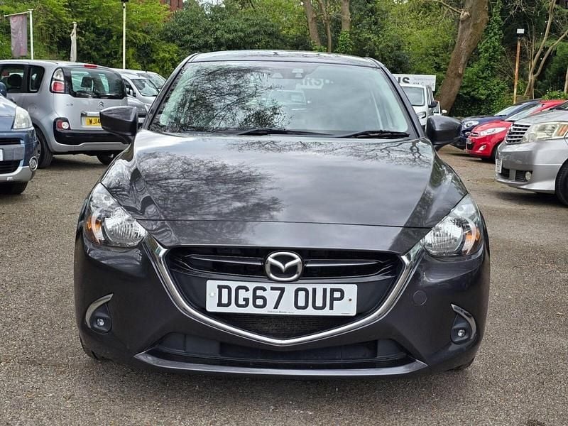 Begagnad Mazda 2 Inclusive 90 HK (66 kW) 2017 Grå Halvkombi