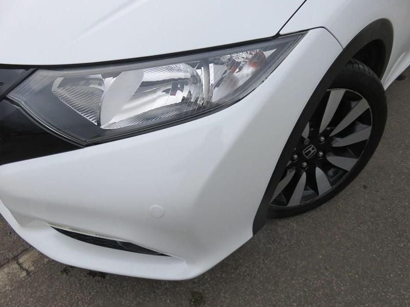 Used Honda Civic SE Plus 2014 White Hatchback