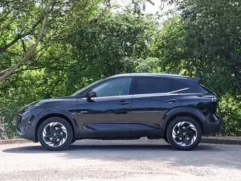 Used Nissan Qashqai N-Connecta 140 HP (102 kW) 2025 Black SUV