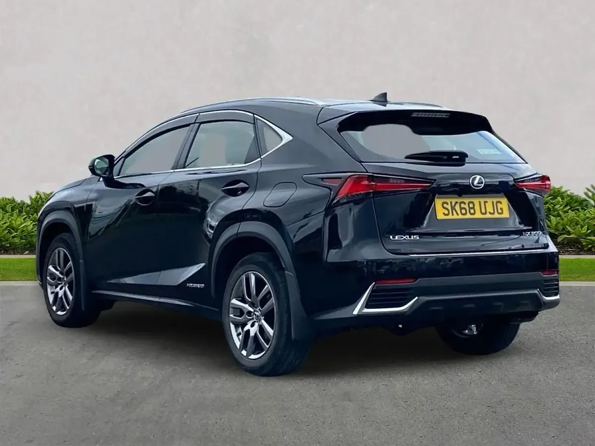 Used Lexus NX300h 197 HP (144 kW) 2018 Black SUV