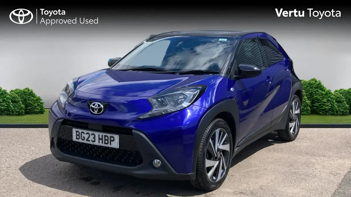 Used Toyota Aygo X 72 HP (52 kW) 2023 Blue SUV