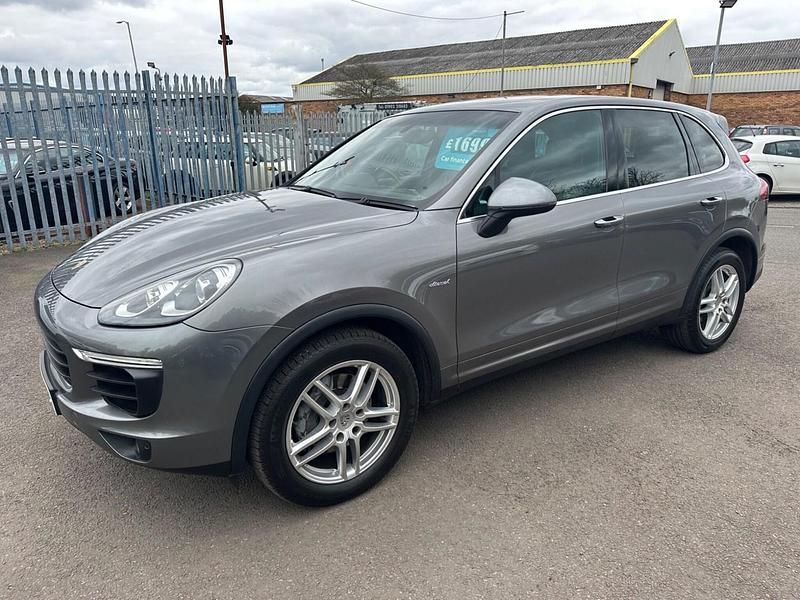 Used Porsche Cayenne 262 HP (192 kW) 2016 Grey SUV