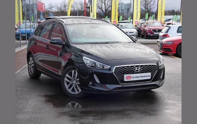 Used Hyundai i30 SE 138 HP (101 kW) 2018 Black Estate