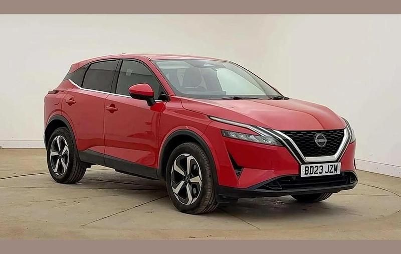 Used Nissan Qashqai N-Connecta 155 HP (114 kW) 2023 Red SUV