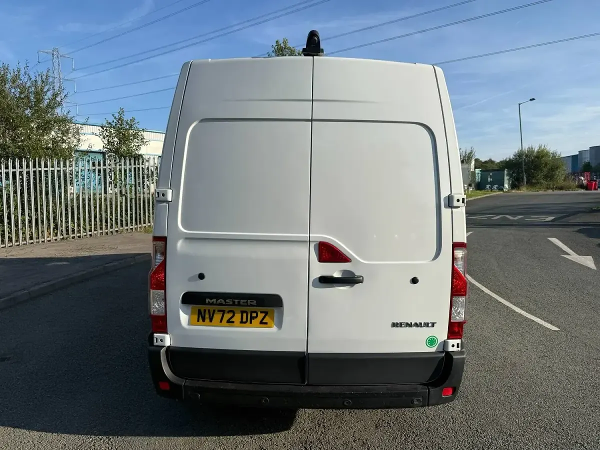 Used Renault Master Business 2022 White MPV