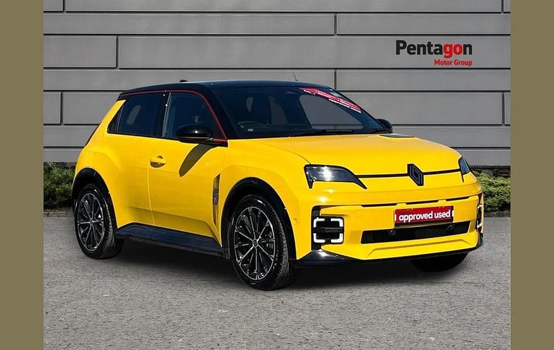 Used Renault R5 Iconic 110 kW (150 HP) 2025 Other Hatchback