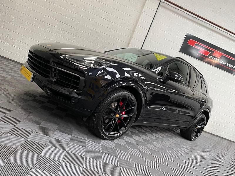 Black Used 2018 Porsche Cayenne Turbo SUV | £36,990 - Image 1/4
