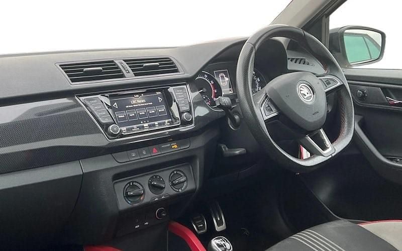 Used Skoda Fabia Monte Carlo 95 HP (69 kW) 2018 White Hatchback