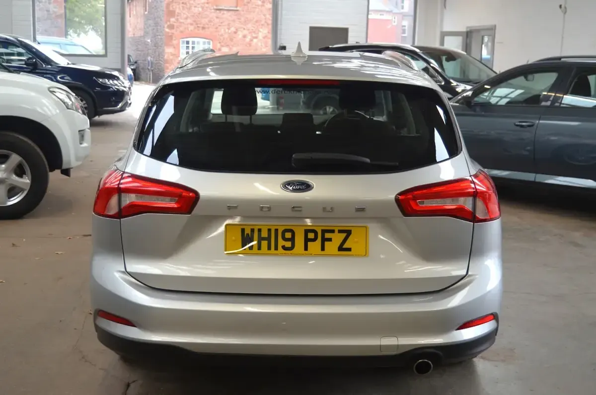 Used Ford Focus Zetec 95 HP (69 kW) 2025 Silver Estate