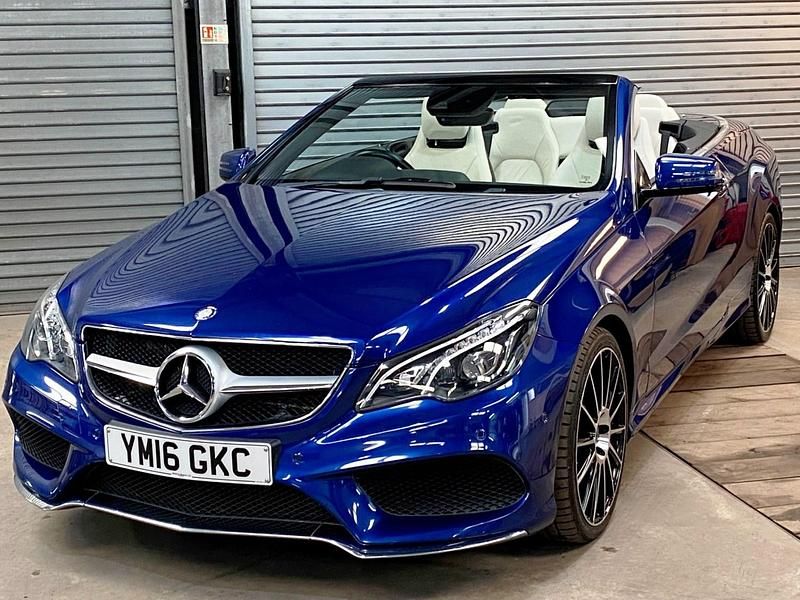 Begagnad Mercedes E220 AMG line 175 HK (128 kW) 2016 Blå Cab