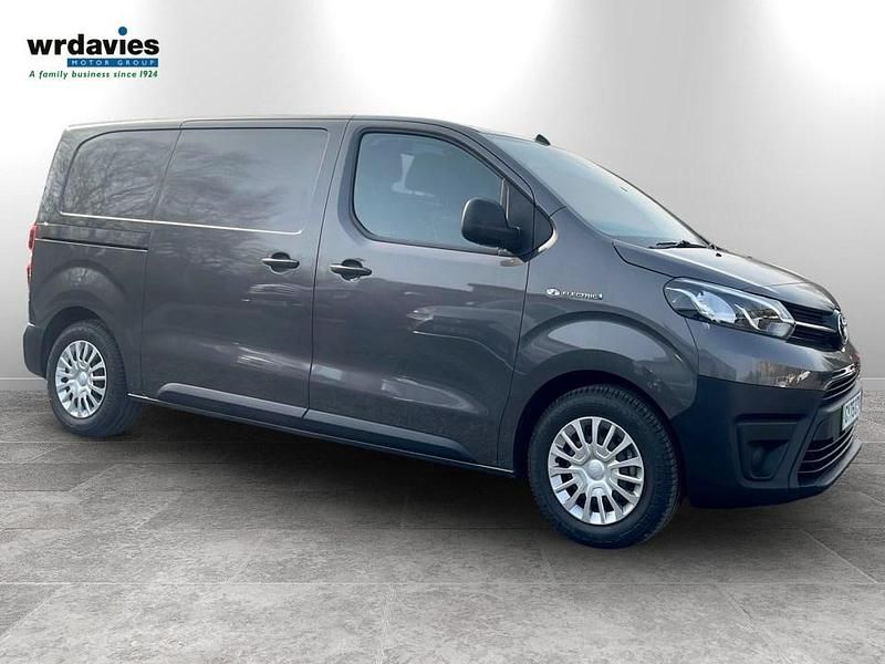 New Toyota Proace 100 kW (136 HP) 2025 Grey MPV