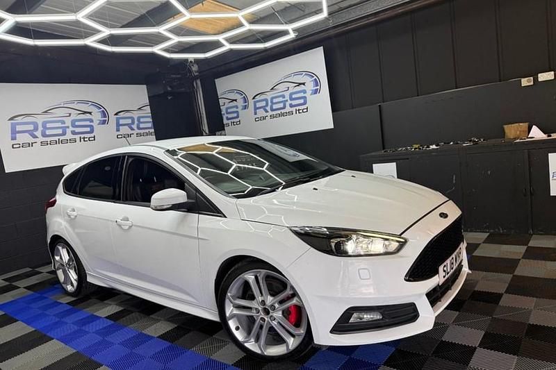 White Used 2018 Ford Focus ST Hatchback | £9,995 (Super price) - Image 1/1
