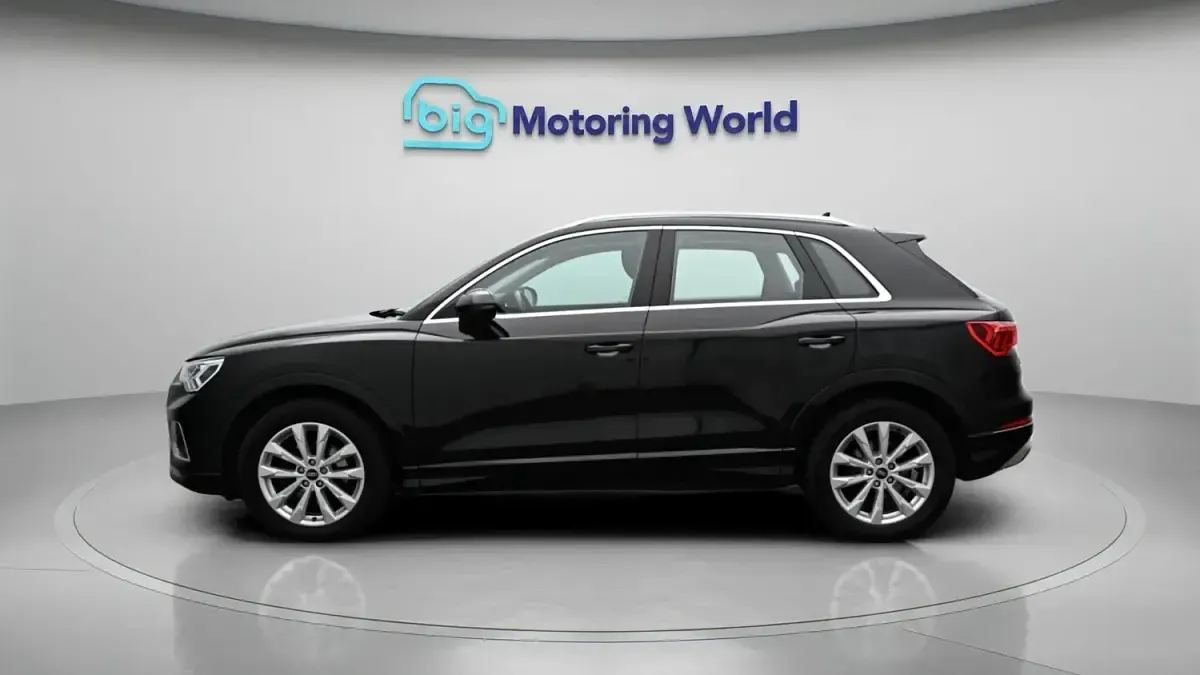 Begagnad Audi Q3 Sport 148 HK (108 kW) 2022 Svart SUV